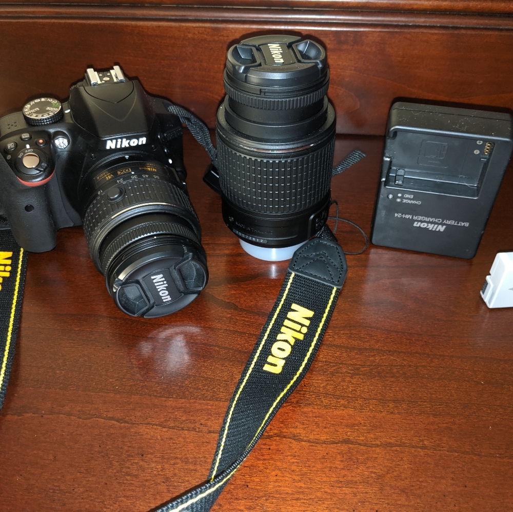 Nikon Digital Camera D3300 - Picture 1 of 3